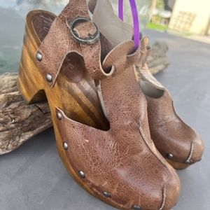 MATISSE DISTRESSED WOMENS SZ 9 LEATHER CLOG Sz 9 3 3/4" Heel NEW!